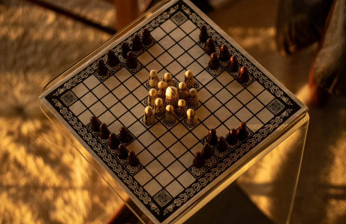 How to Play Viking Chess (Hnefatafl)