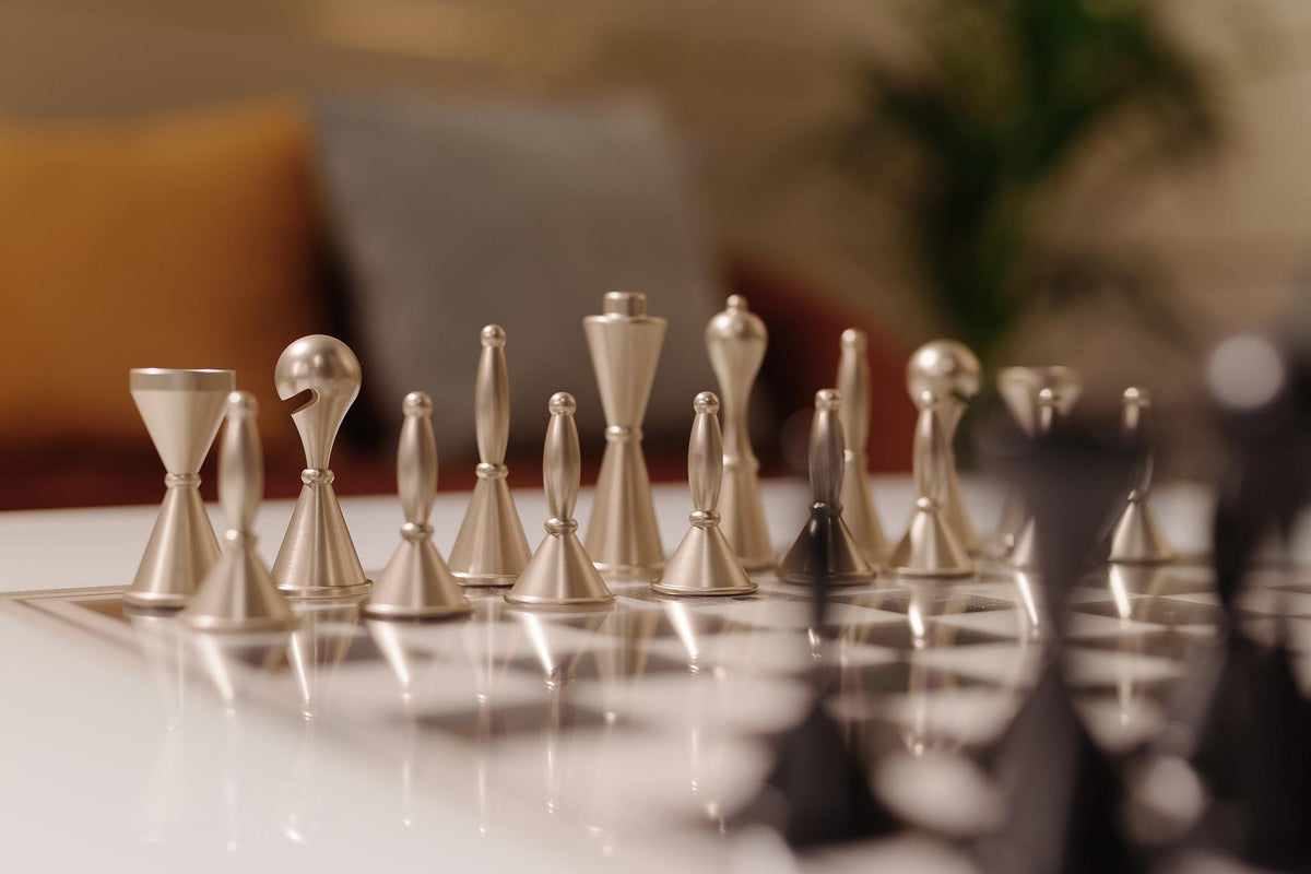 Matto Chess Table